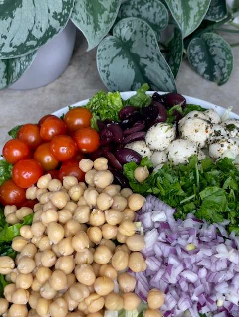 Hearty mealtless salad